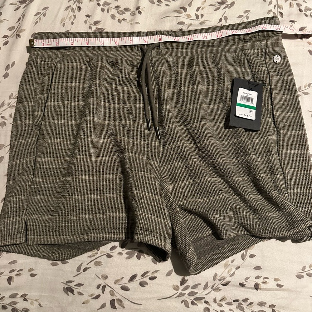 NWT! Andrew Marc women’s shorts